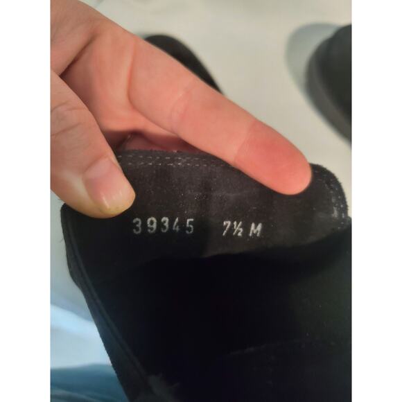 LA CANADIENNE CASSY Suede Bootie. S41 - Picture 4 of 4